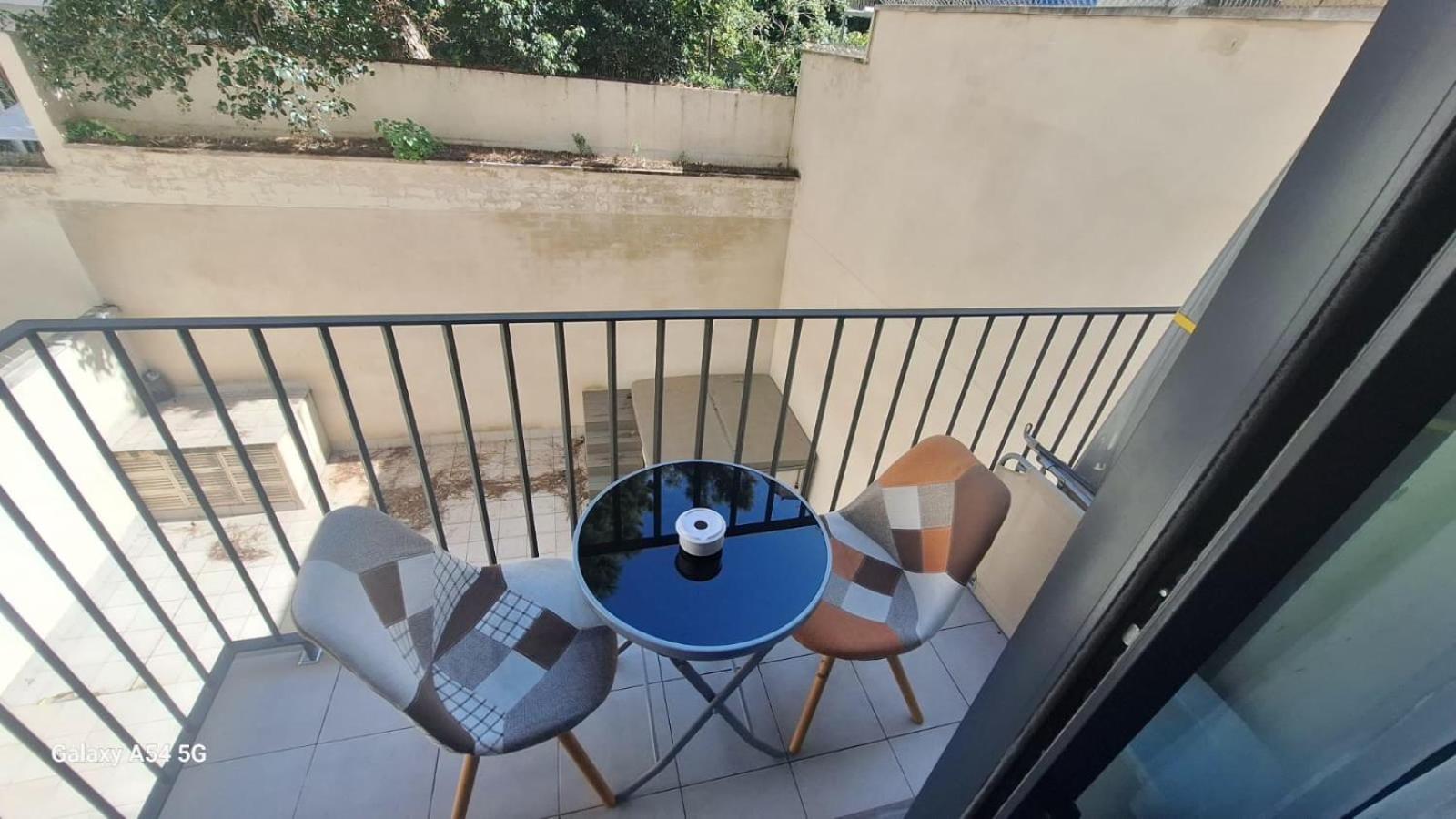Bed & Breakfast Deluxe With Private Bathroom